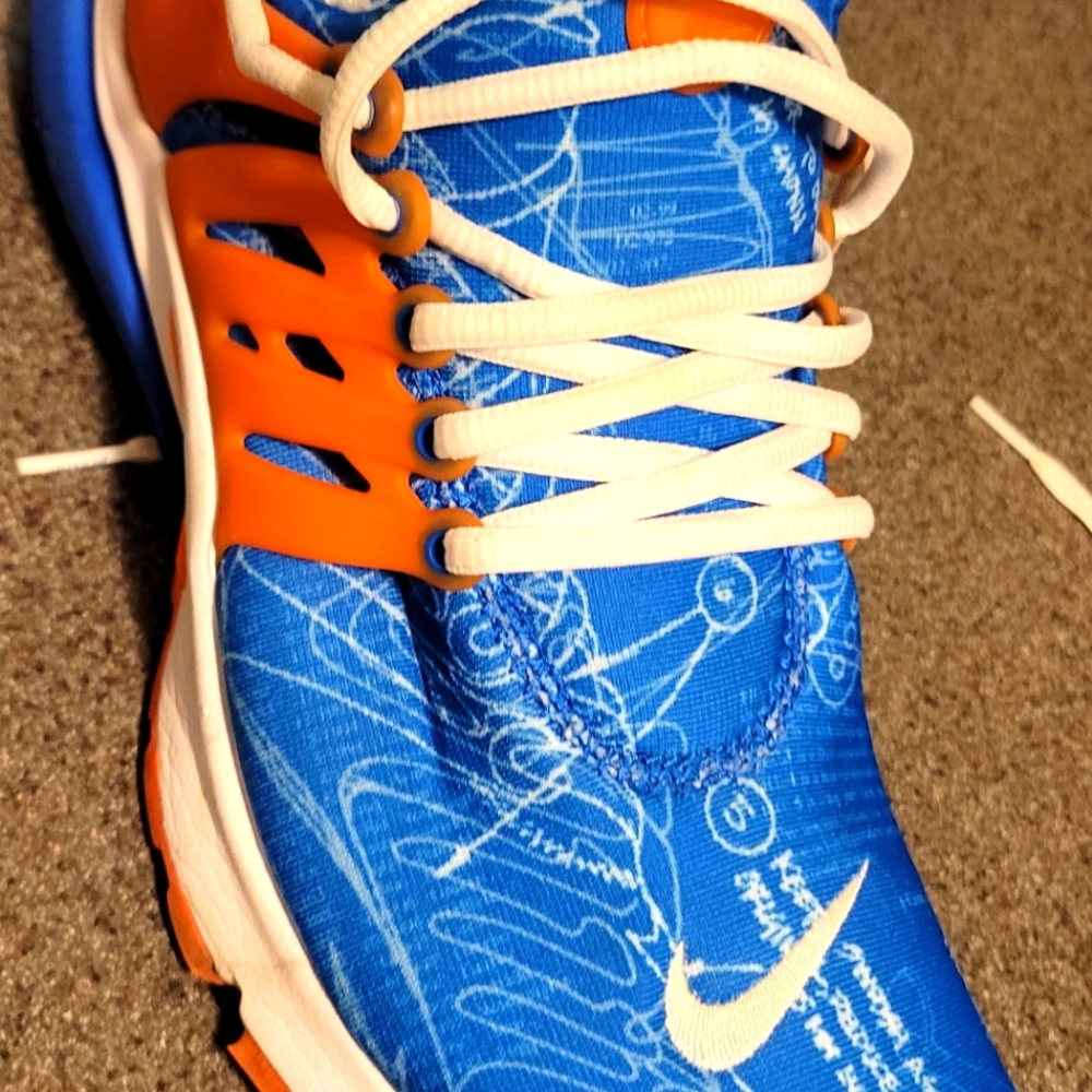 Nike Air Men's Size L (fits 10-12)